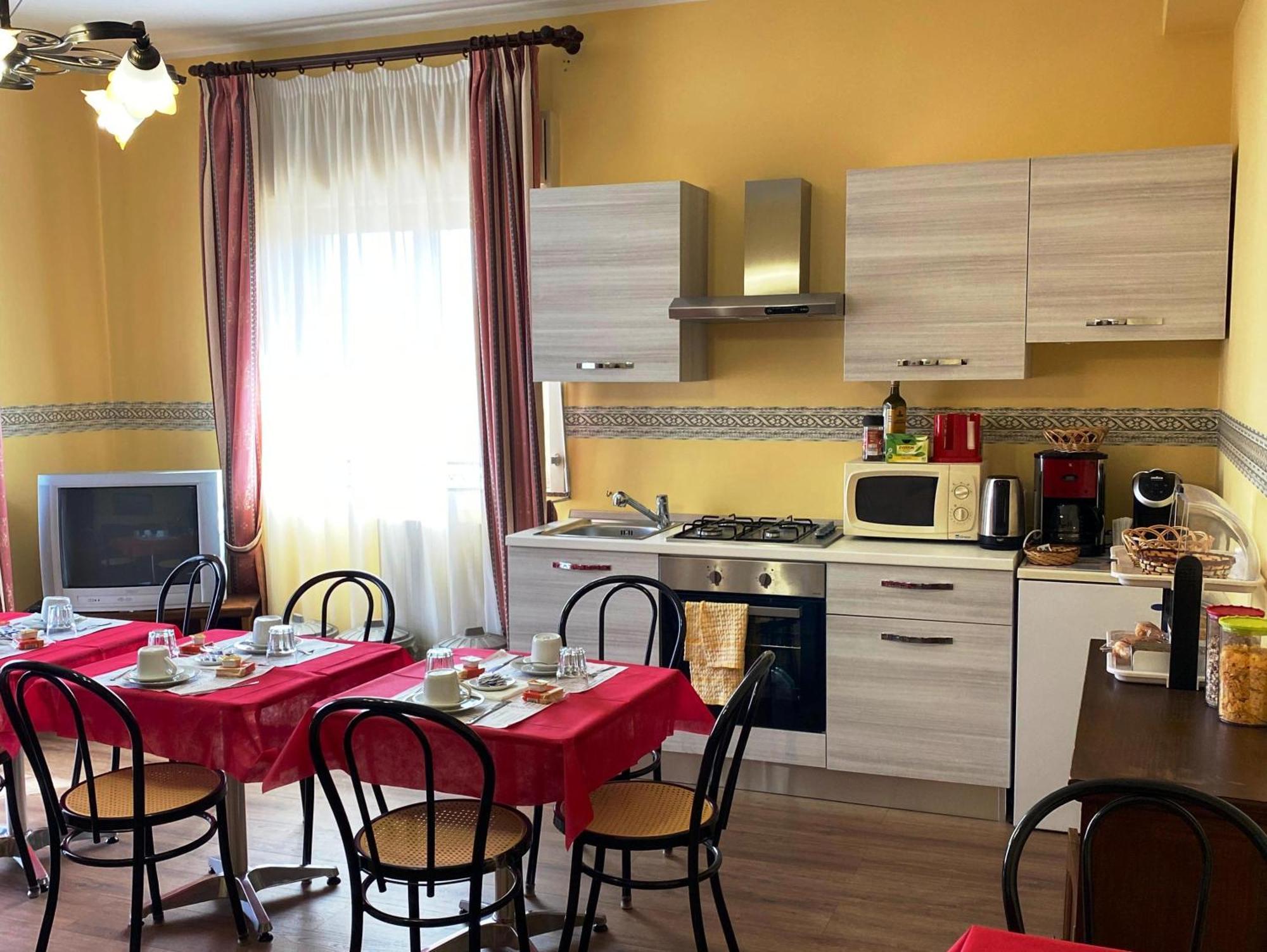 Ai Tre Parchi Bed And Bike Couette-café Randazzo