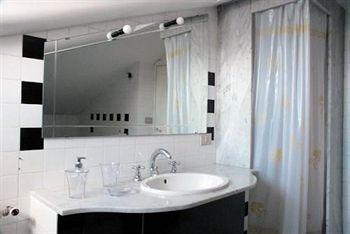 Ai Tre Parchi Bed And Bike Couette-café 3*