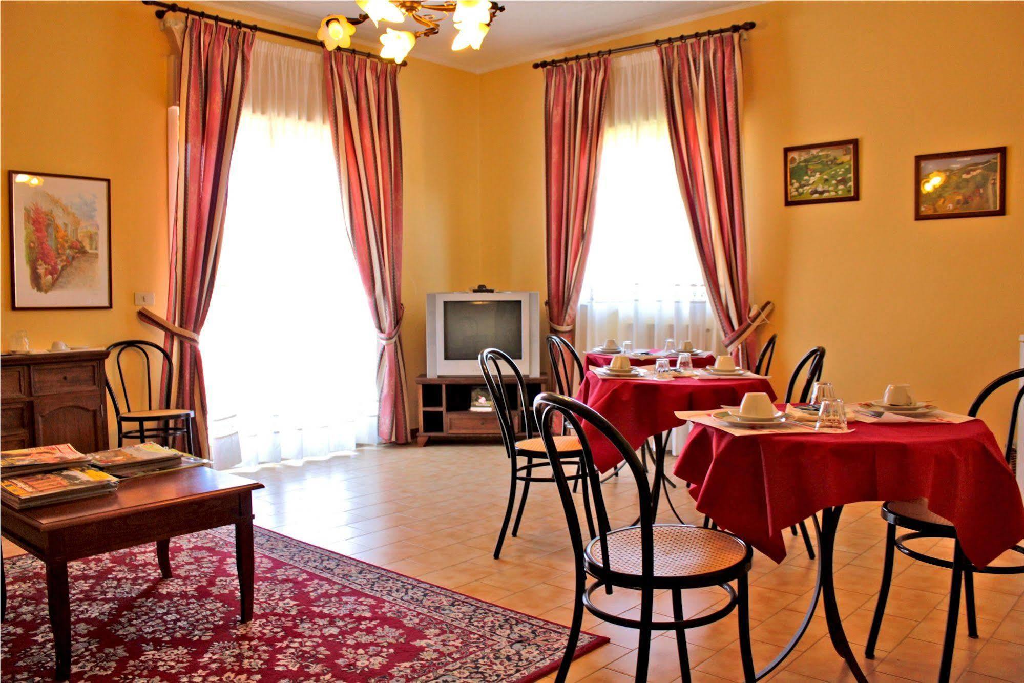 Ai Tre Parchi Bed And Bike Couette-café Randazzo
